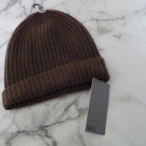 NORDSTROM RACK SOFT 100%CASHMERE OLIVE KNIT MAN/UNISEX  BEANIE NEW WITH TAGS
